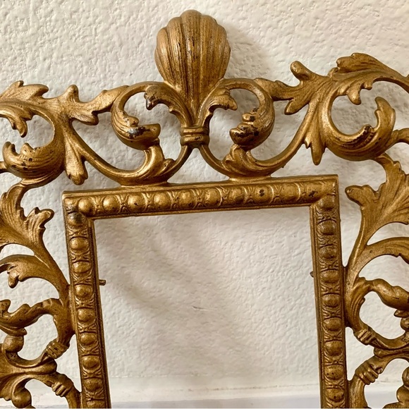 vintage victorian ornate brass picture frame 8/12” - Picture 2 of 11